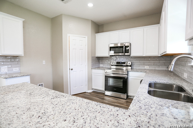 305 Maple Way Property Photo 12