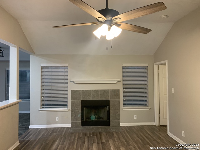4618 Everett Loop Property Photo 9