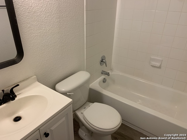 4618 Everett Loop Property Photo 13