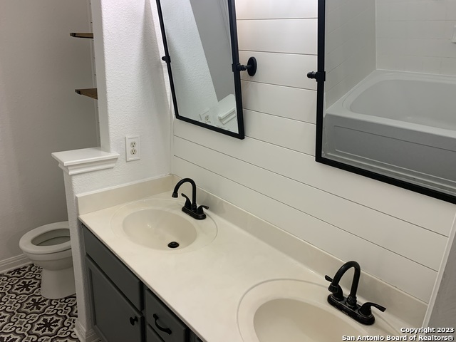 4618 Everett Loop Property Photo 18