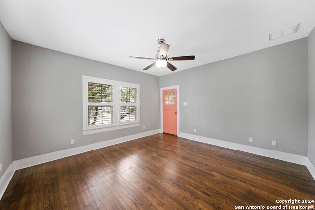 206 W High Ave Property Photo 7