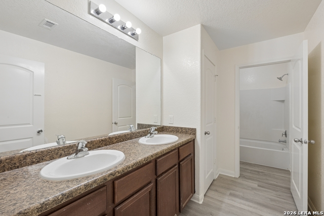 6102 Bear Mdw Property Photo 16
