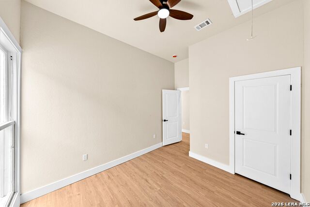 1122 N Pine St Property Photo 17