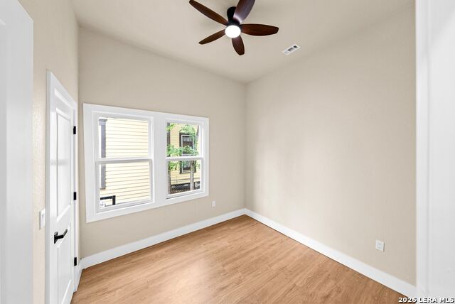 1122 N Pine St Property Photo 18