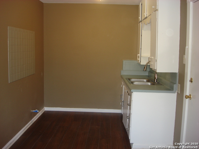814 Prado St Property Photo 5