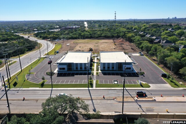 4306 De Zavala Property Photo 5