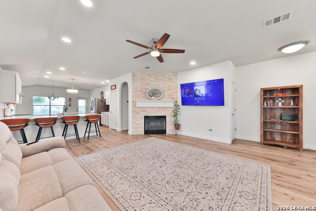 722 Point Springs Property Photo 6