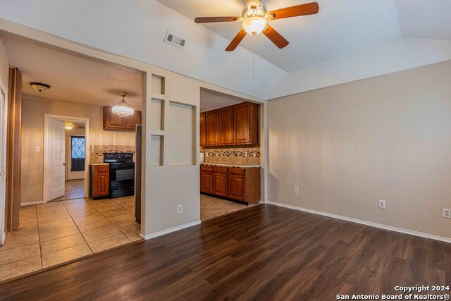 120 Nelson Ave Property Photo 5