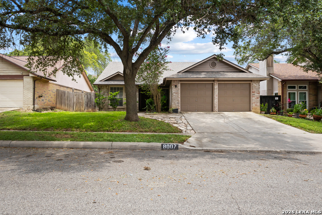 8007 Forest Crossing Property Photo 4