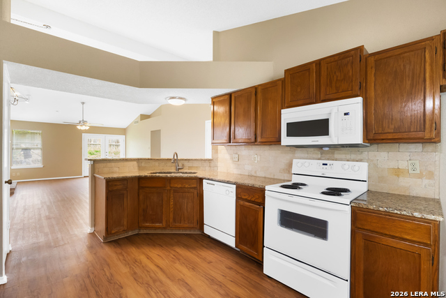 8007 Forest Crossing Property Photo 9