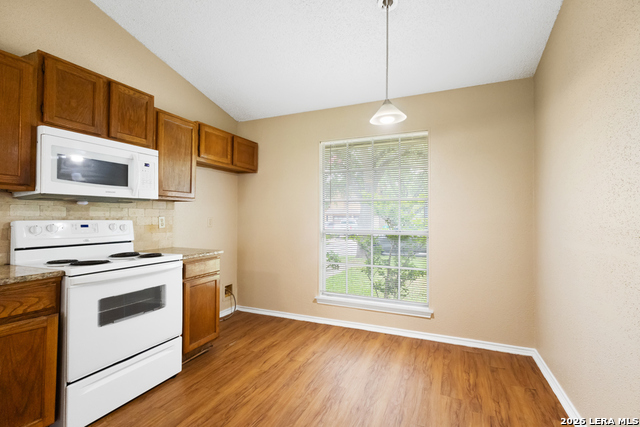 8007 Forest Crossing Property Photo 10