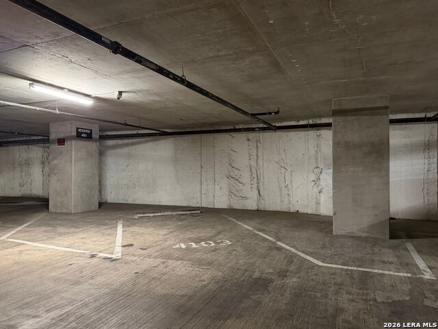 610 E Market St Property Photo 18