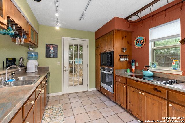 696 Faurie Rd Property Photo 11