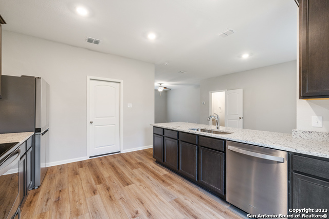 9234 Foxing Blfs Property Photo 7