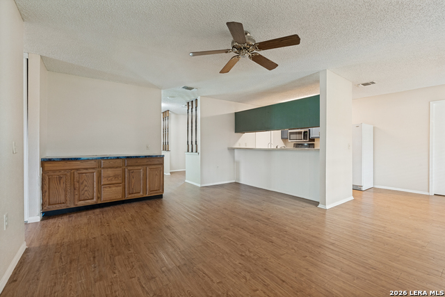 16006 Eagleway St Property Photo 4
