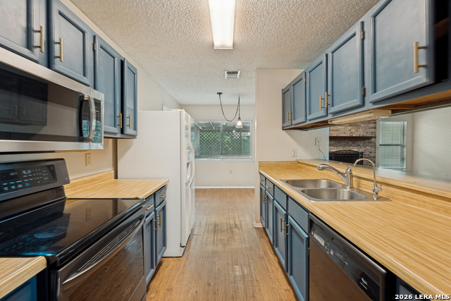 16006 Eagleway St Property Photo 6