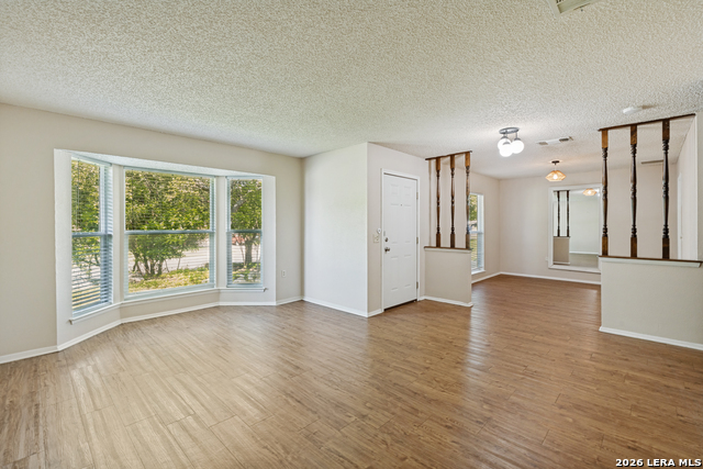 16006 Eagleway St Property Photo 8