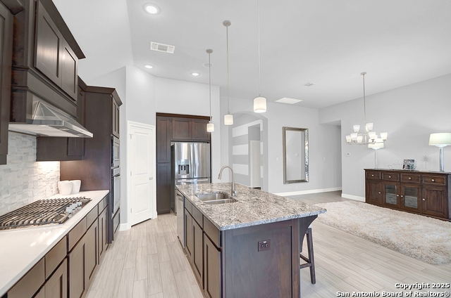 28726 Front Gate Property Photo 6