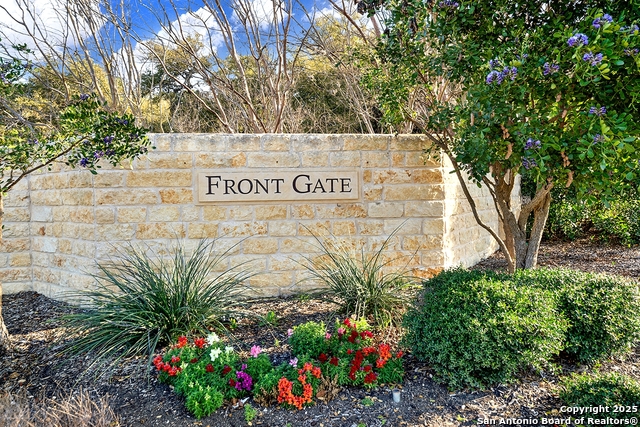 28726 Front Gate Property Photo 15