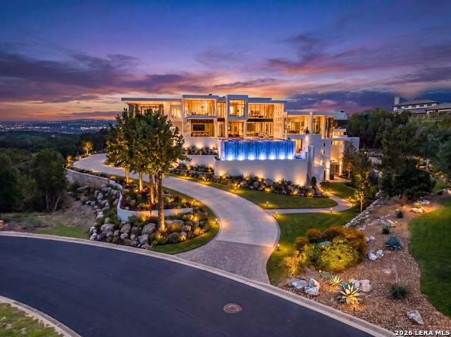 7 Paseo Valencia Property Photo 1