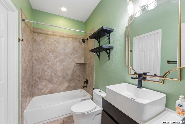 19519 Highgrove Ln Property Photo 27