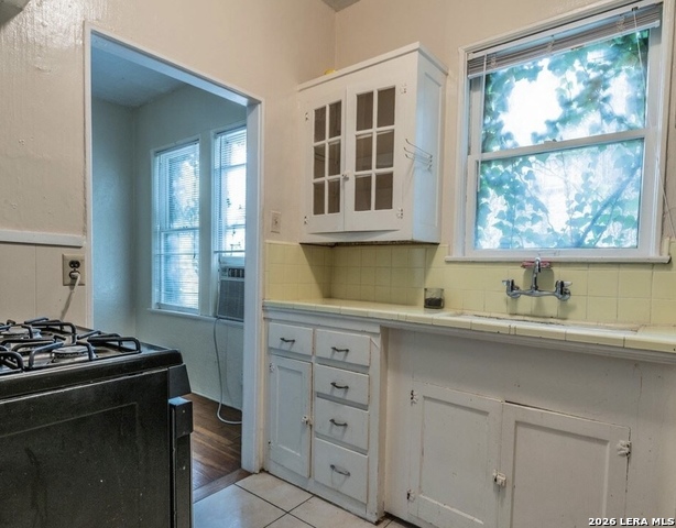 329 W Huisache Ave Property Photo 7