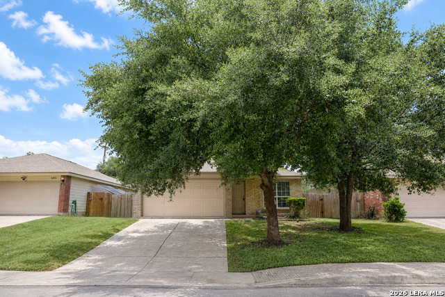 6915 CUTTING CRK Property Photo 1