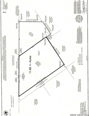 704 Highway 35 S Property Photo 4