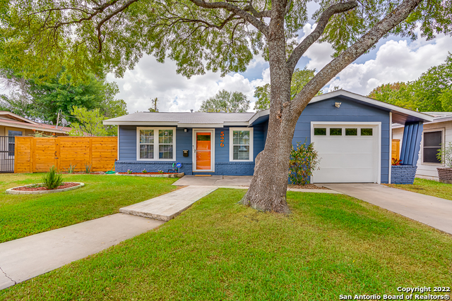 526 Marchmont Ln Property Photo 1