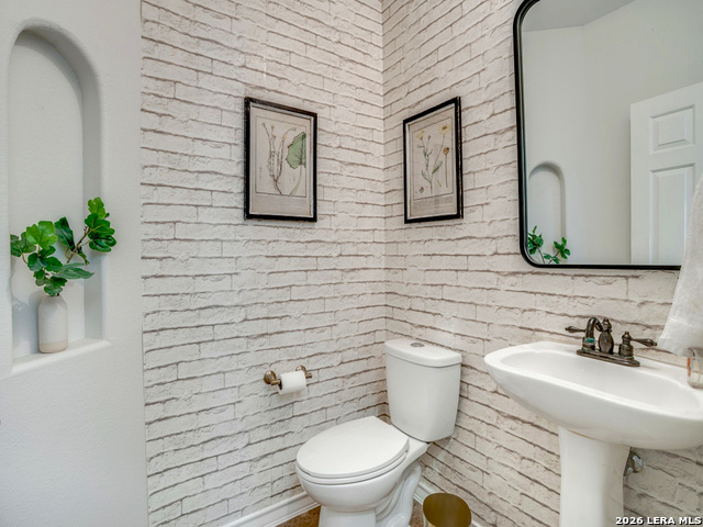41 Inwood Heights Dr. N Property Photo 26