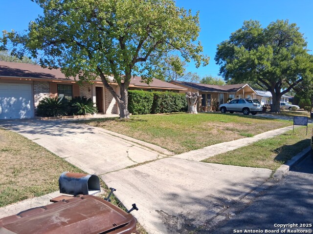 7331 Glen Mnr Property Photo 1