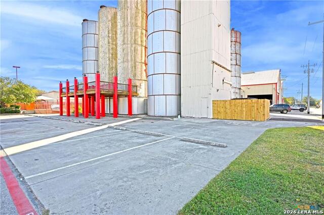 1127 Bowie Property Photo 6
