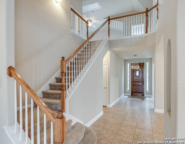 562 White Canyon Property Photo 3