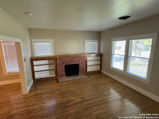 538 W Elsmere Pl Property Photo 4