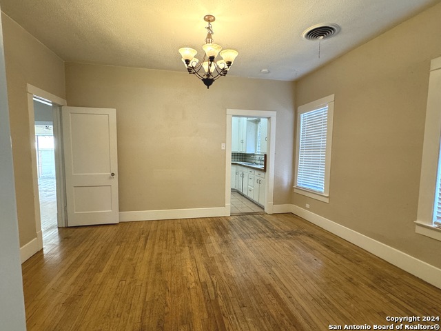 538 W Elsmere Pl Property Photo 5