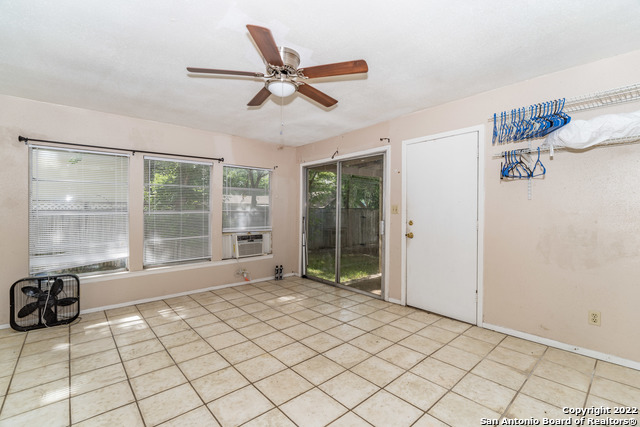 538 W Elsmere Pl Property Photo 9