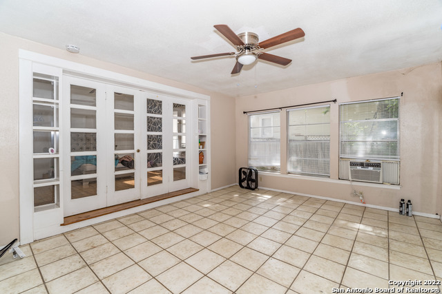 538 W Elsmere Pl Property Photo 10