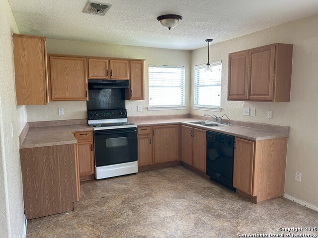 2126 Hollow Circle Property Photo 4
