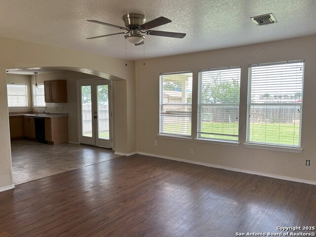 2126 Hollow Circle Property Photo 5
