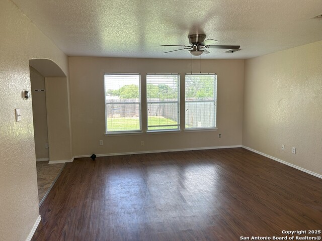 2126 Hollow Circle Property Photo 6