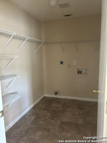 2126 Hollow Circle Property Photo 8