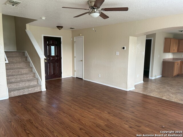 2126 Hollow Circle Property Photo 9