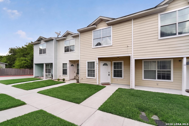 10 Bratton Dr Property Photo 2