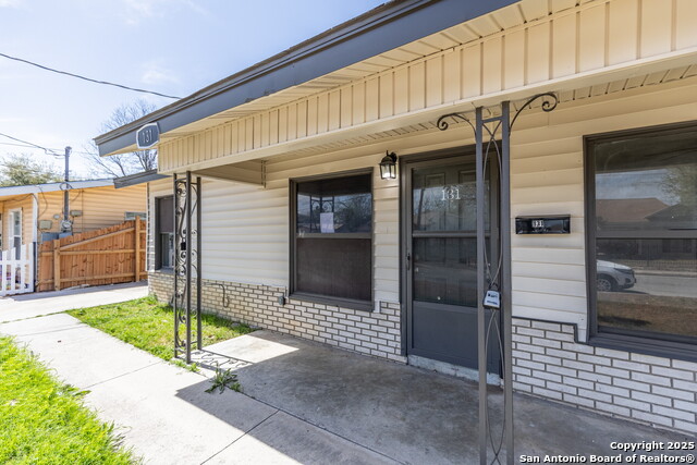 131 Harald Property Photo 2