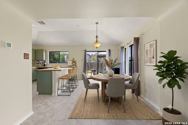 1073 Stone Trl Property Photo 5