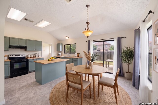 1073 Stone Trl Property Photo 7