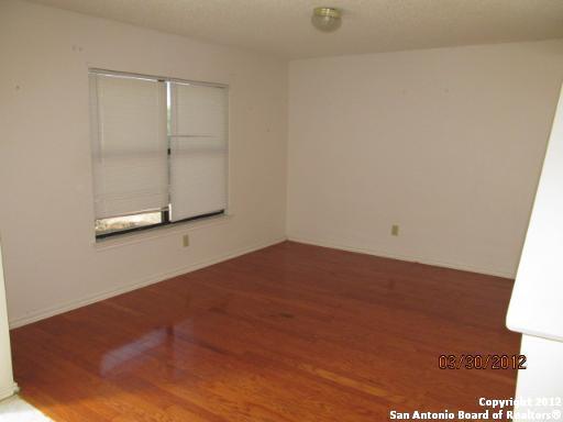 9506 Andrew Pt Property Photo 3