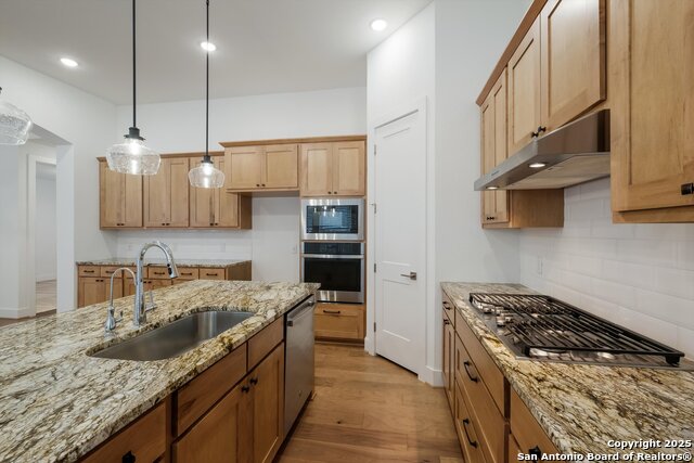 1020 Easy Gruene Property Photo 11