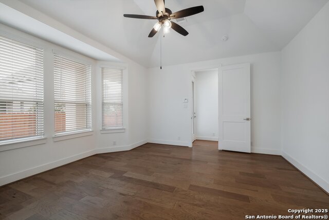 1020 Easy Gruene Property Photo 15