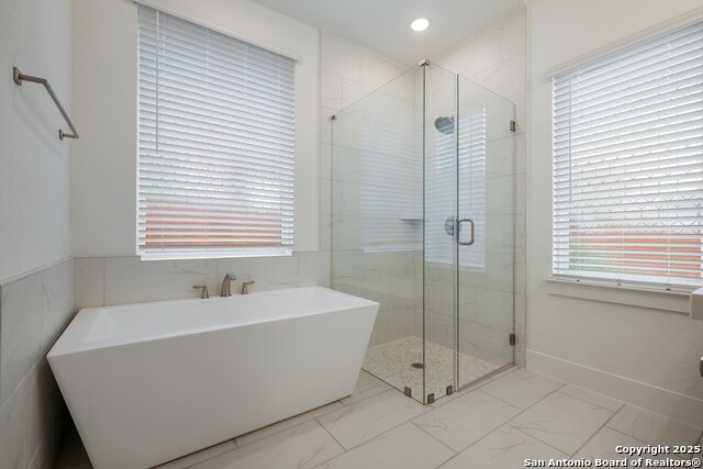 1020 Easy Gruene Property Photo 17